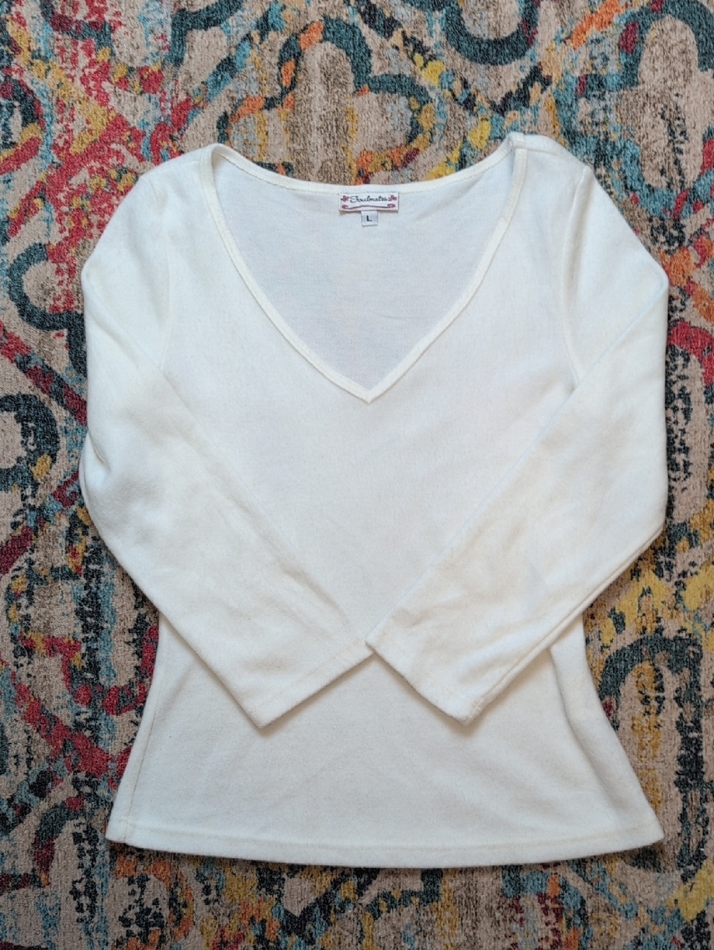 Soulmates soft fuzzy ivory v-neck sweater XS